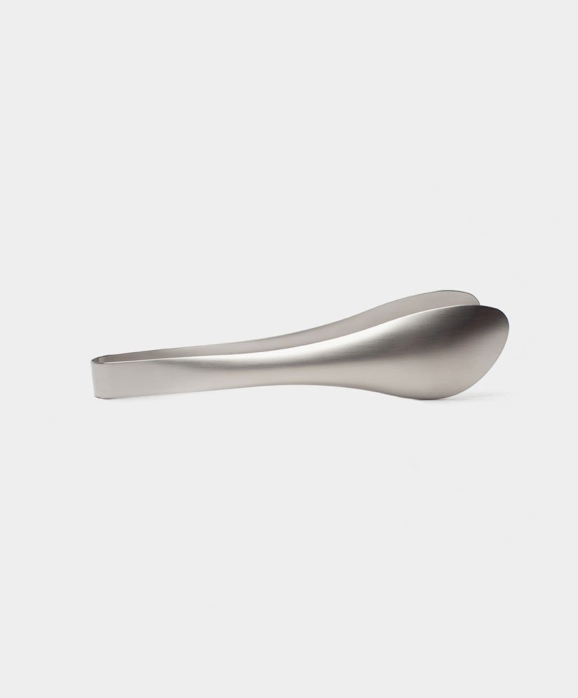 formerlyyes_2.002_tongs-1800×1056-1340×785-1.jpg